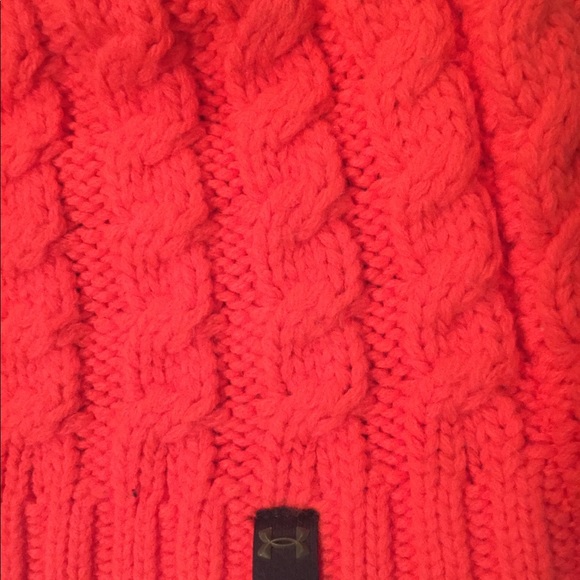 Ladies UA toque - Picture 2 of 4